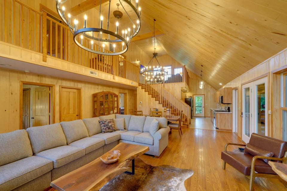 Riverfront West Virginia Cabin w/ Screened-In Deck Cabin in Shenandoah Valley