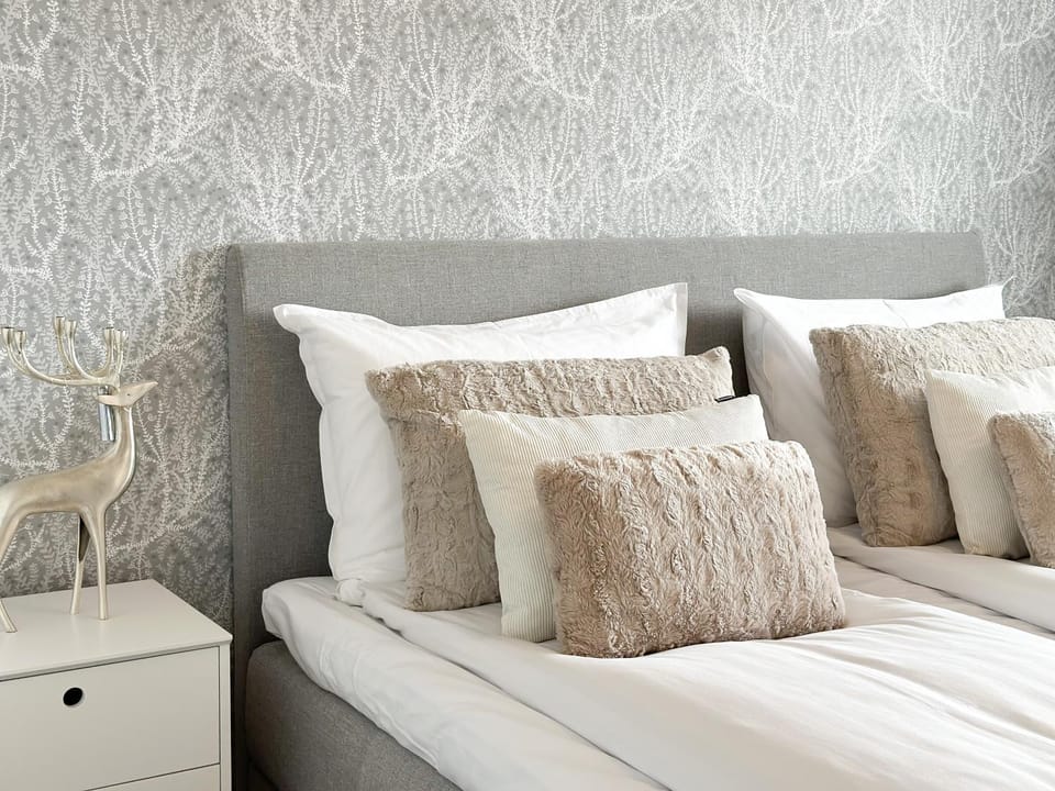 Bed, Photo of the whole room, Bedroom