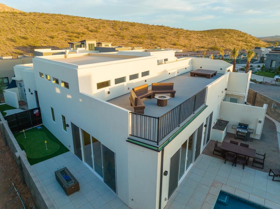 Zion's Pearl at Copper Rock! House in Hurricane