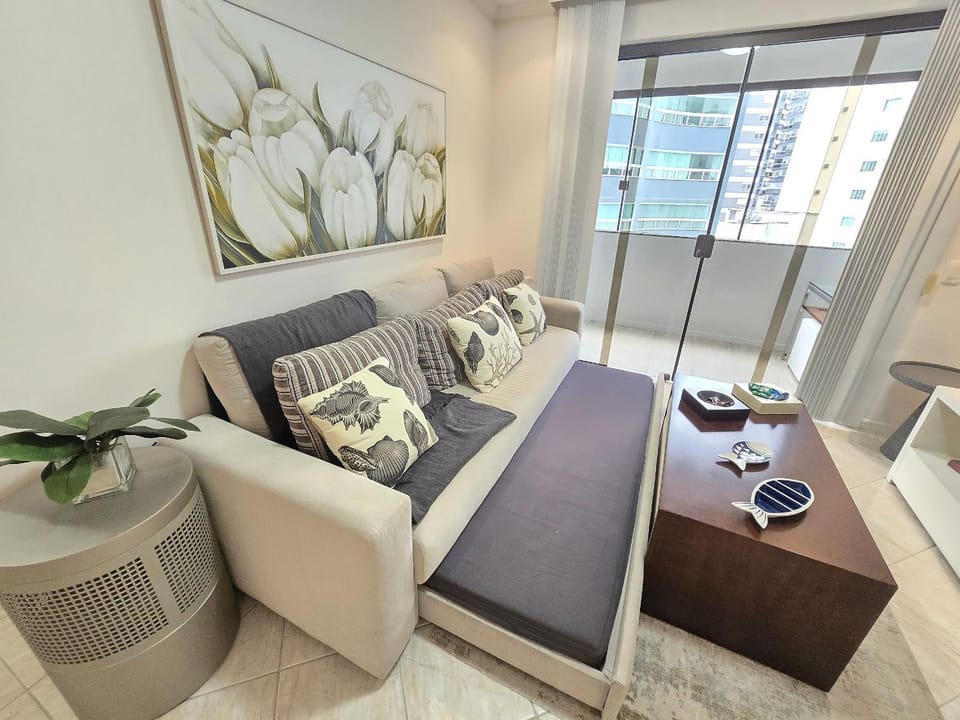 Bed, Living room
