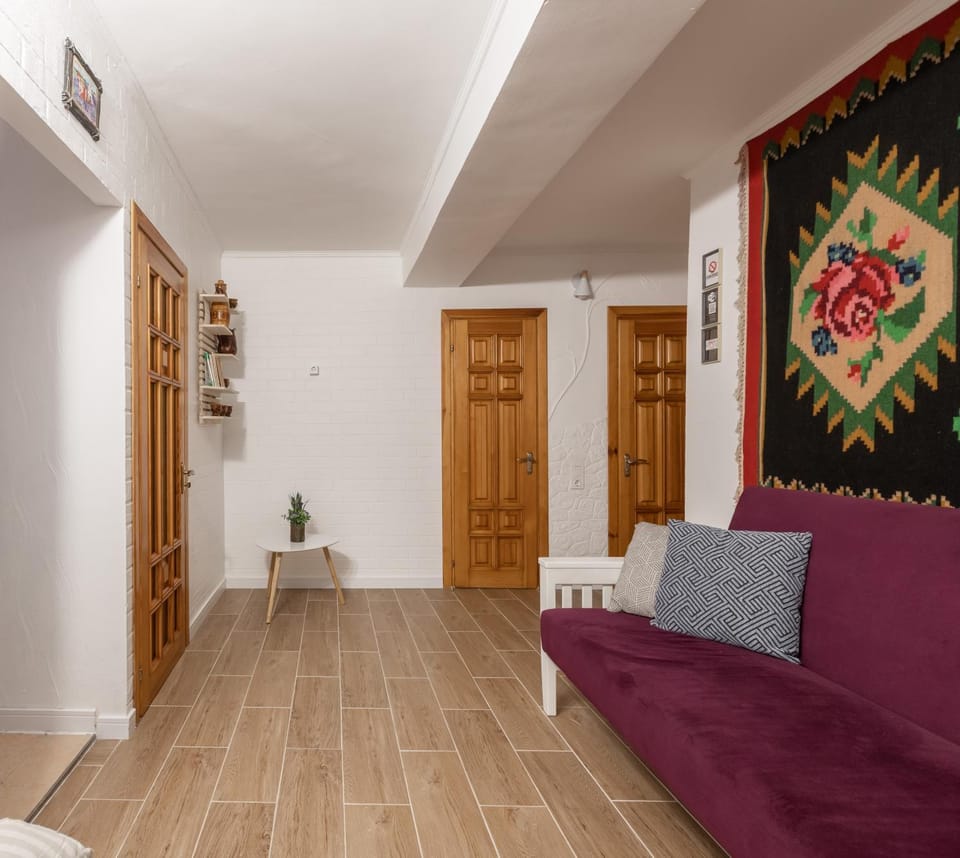 Living room, Decorative detail, Seating area, wardrobe