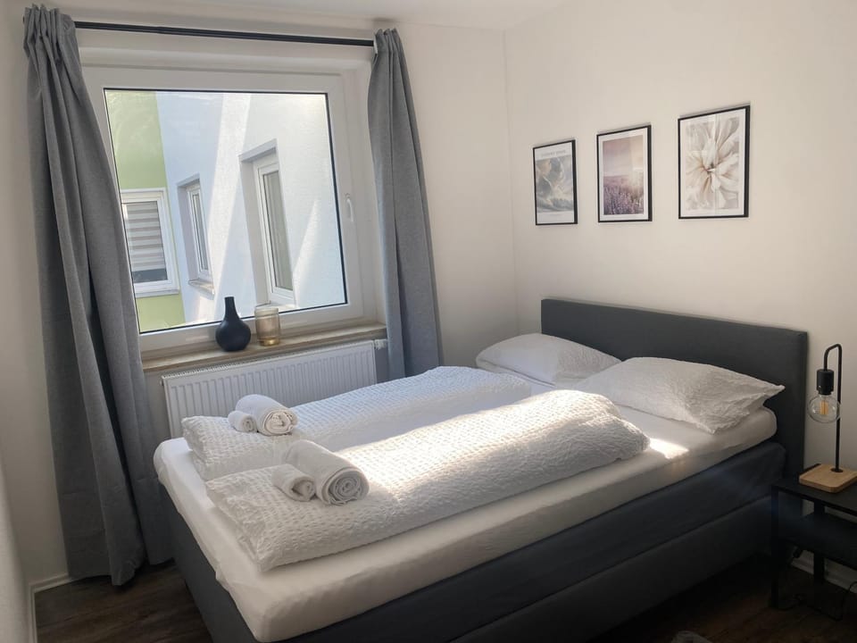 Bed, Photo of the whole room, towels