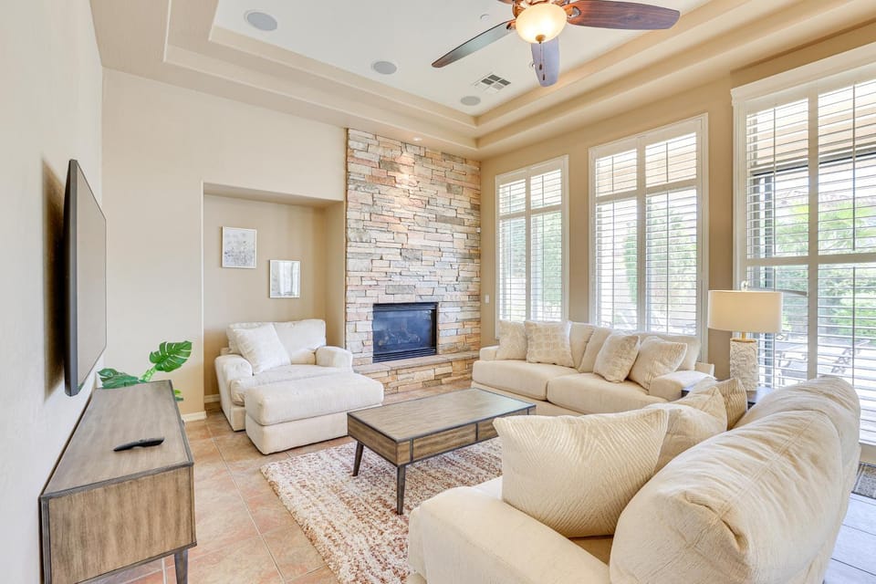 Poolside Dining! Family Home 5 Mi to Goodyear House in Litchfield Park