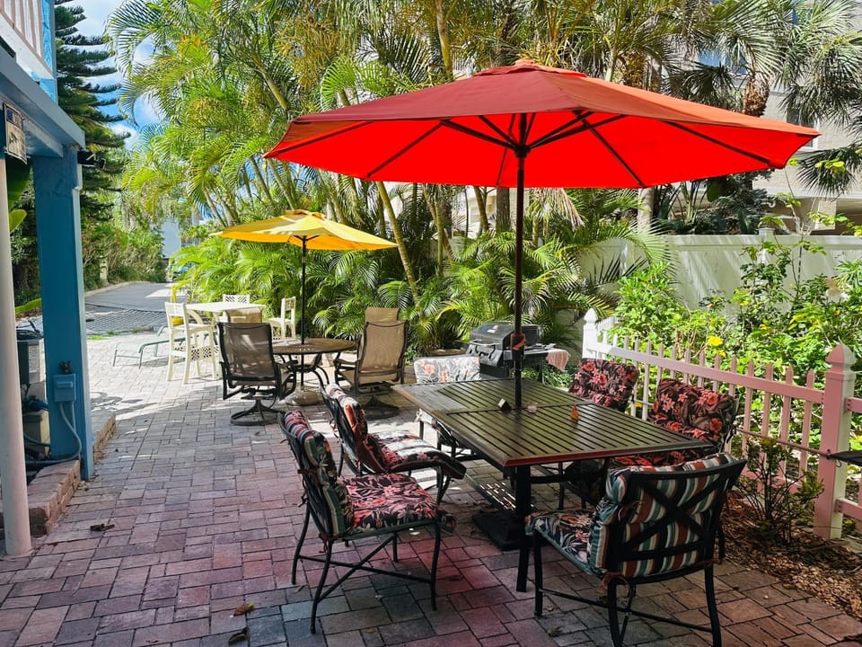 Dining area, Garden view