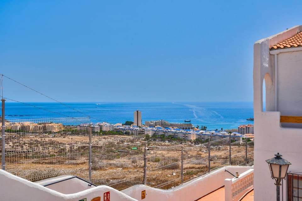 Port Royal ocean view apartment in Los Cristianos Apartment in Los Cristianos