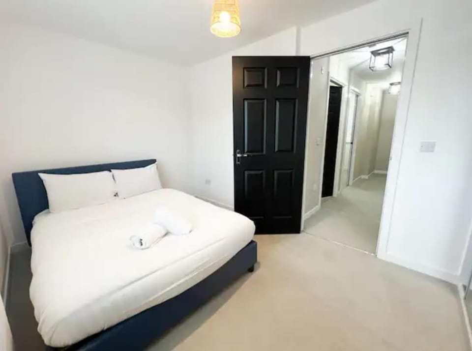 Bedroom, wardrobe