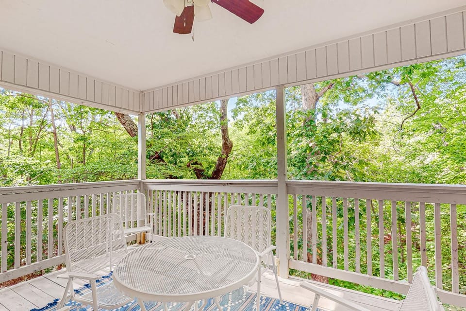 La Bella Vida at Bella Vista House in Bella Vista