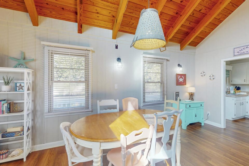 3rd-row beach cottage with ocean views, beach access, deck, & grill House in Emerald Isle