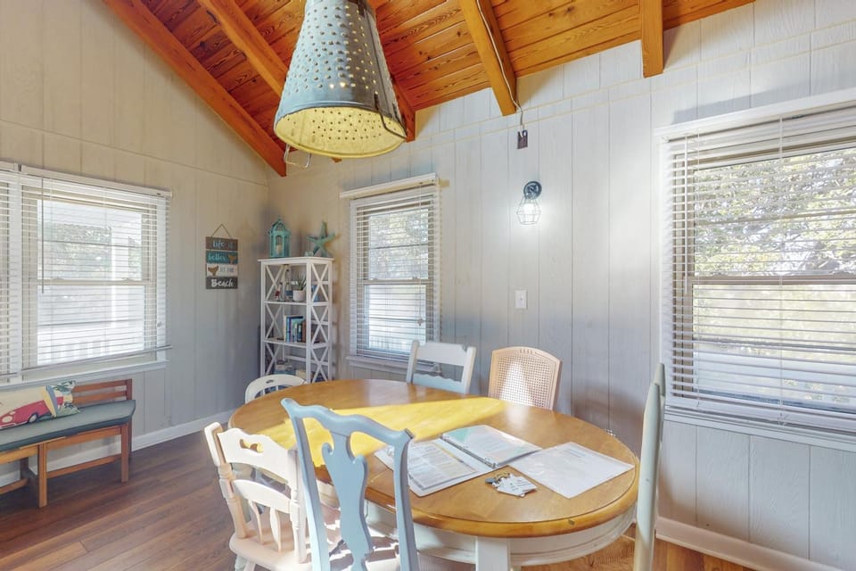 3rd-row beach cottage with ocean views, beach access, deck, & grill House in Emerald Isle