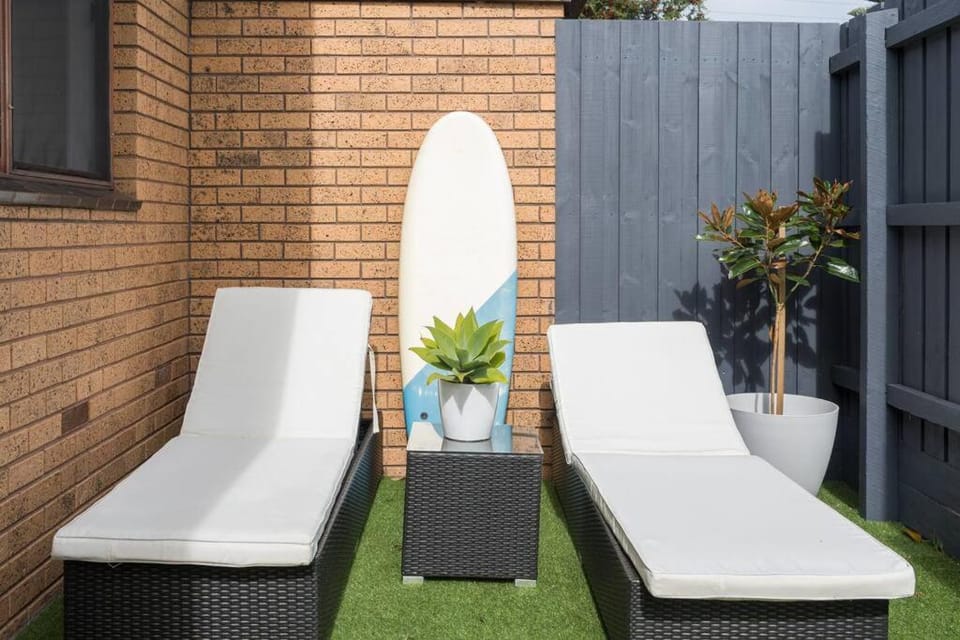 'Bayside Basking' Coastal Rye Living at its Best House in Melbourne