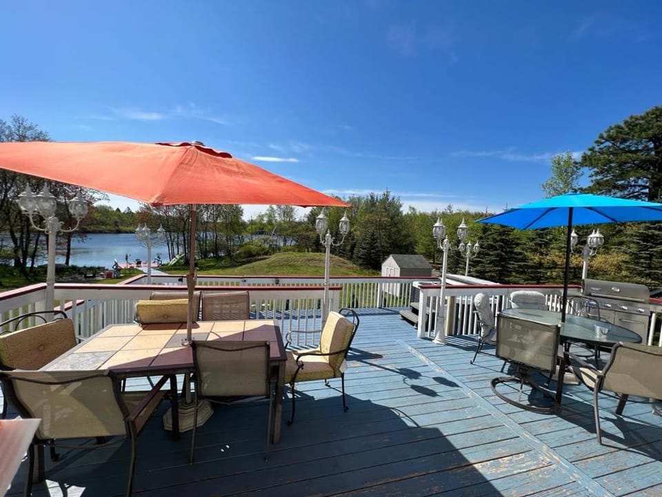 Stunning Lakefront Home - Swim, Fish, Kayak, HotTub Campground/ 
RV Resort in Pocono Mountains