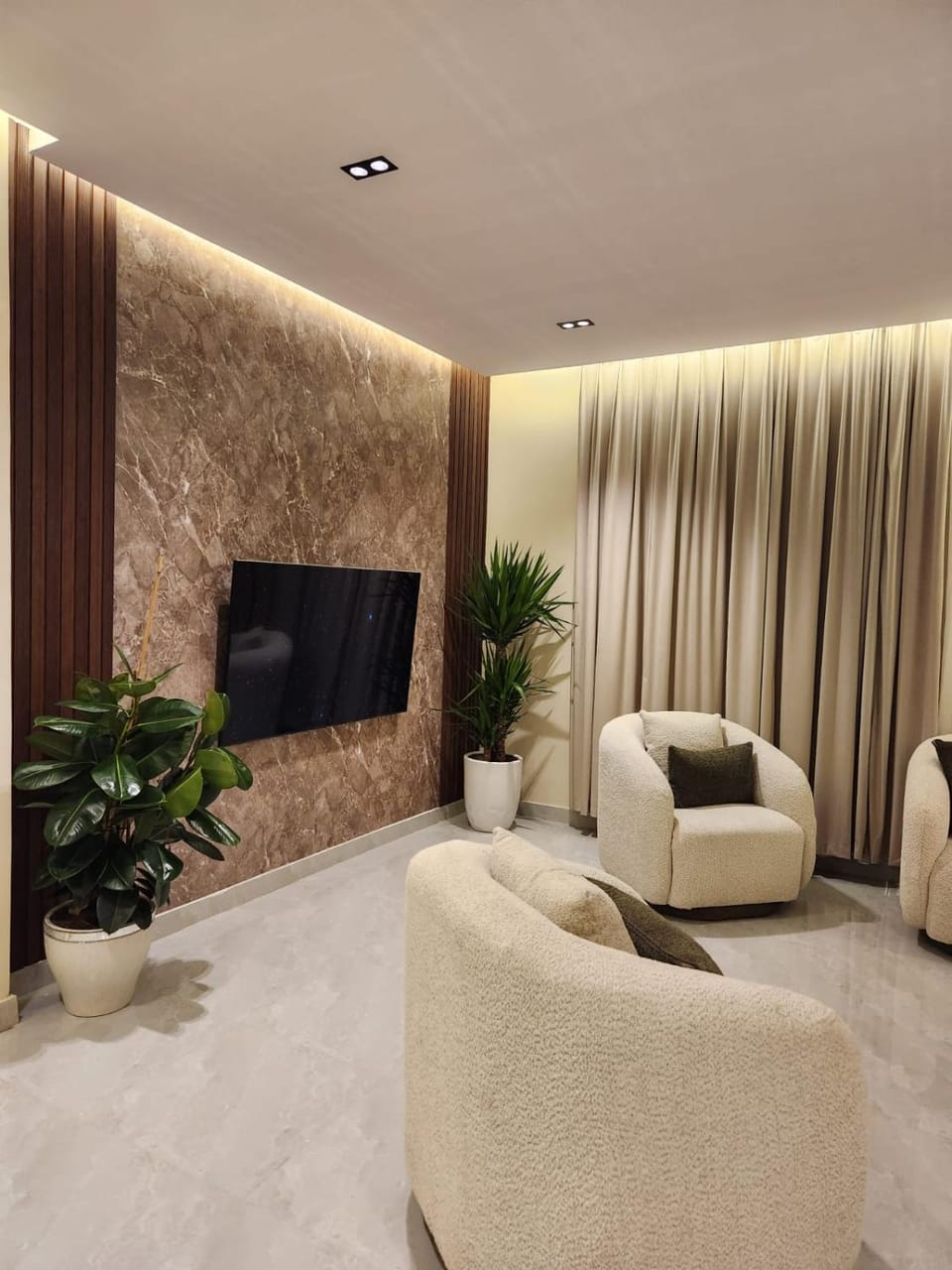 Communal lounge/ TV room