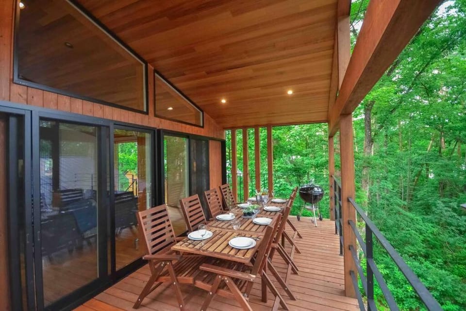 Hakuba Staunton- brand new exquisite luxury villa Chalet in Hakuba