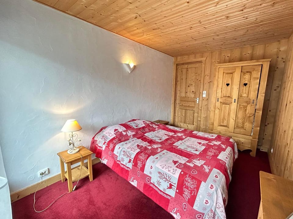 Appartement aux Gets - Terrasse, Cheminée, Proche Centre, Classé 2 Étoiles, 4 Pers. - FR-1-623-185 Apartment in Les Gets