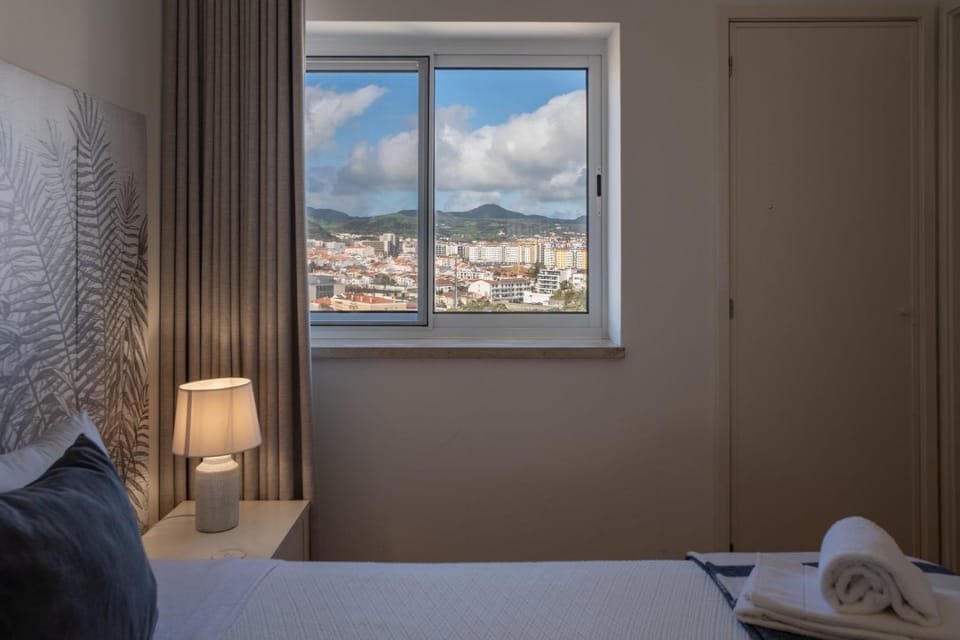 Solmar Sunset Place - Amazing View Apartment in Ponta Delgada