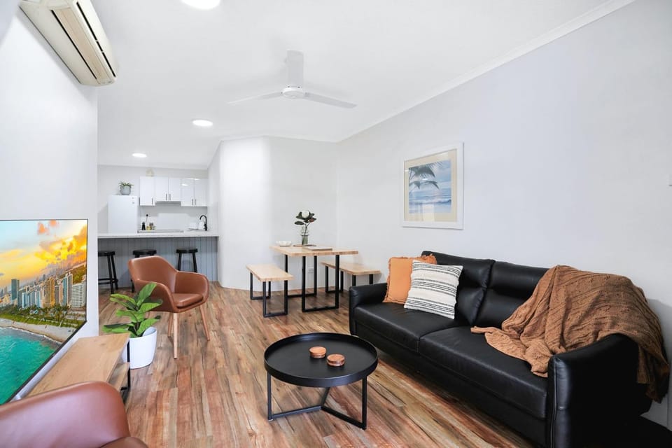 Living on Lake Apartment in Cairns
