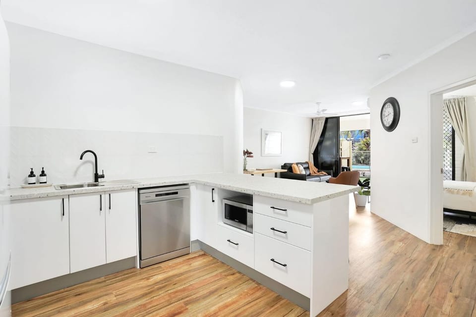 Living on Lake Apartment in Cairns