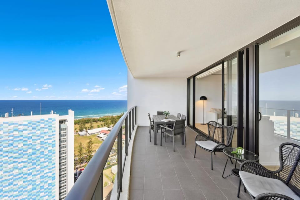 Ocean View 3-Bed with Gym, Pool, Sauna & Parking Apartment in Gold Coast