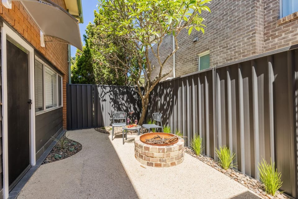 Holiday on Horace, 1, 74 Horace St - Wi-Fi , two living areas House in Shoal Bay