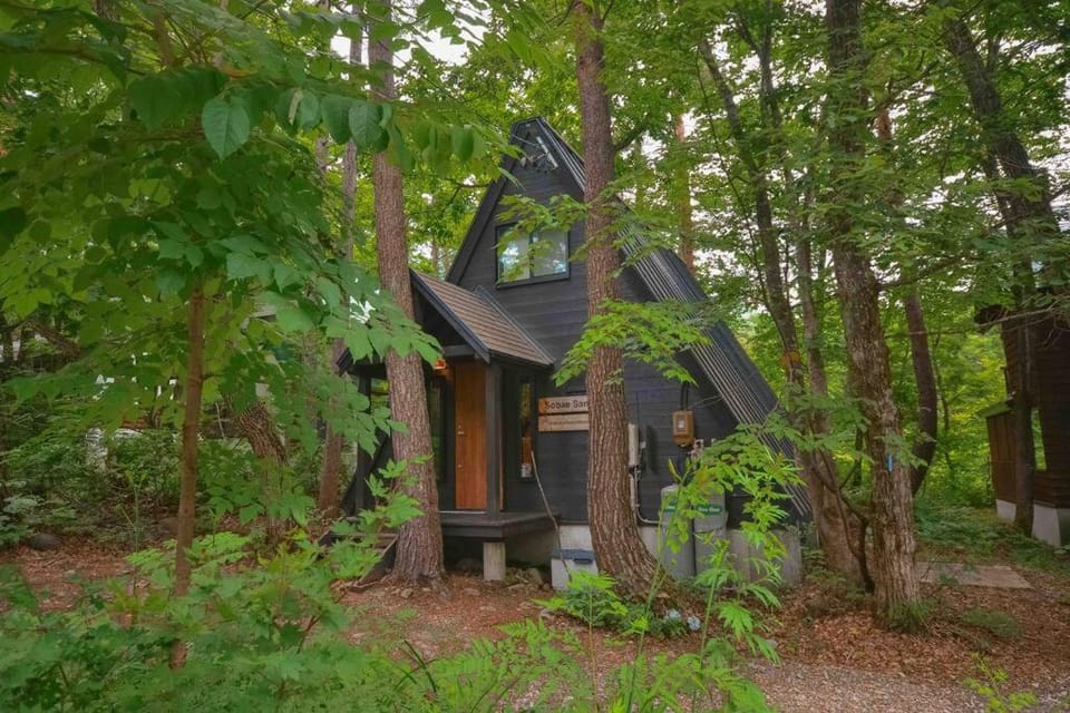 Sobae Sanso - Adorable A-Frame Cottage Chalet in Hakuba