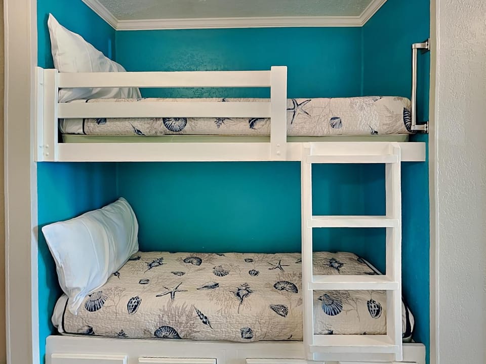 Bed, Bedroom, bunk bed