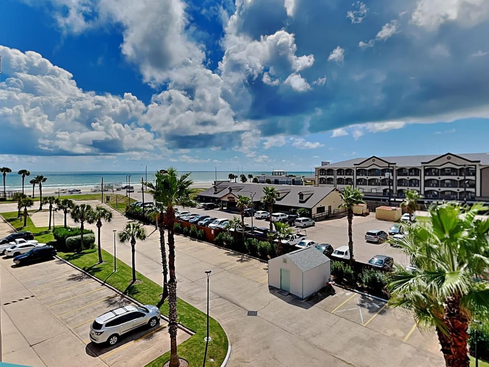 Property building, Beach, Sea view, Parking