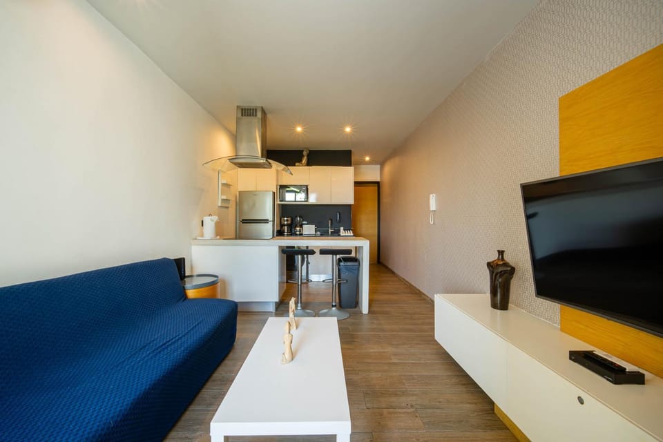 Communal lounge/ TV room, TV and multimedia, Living room