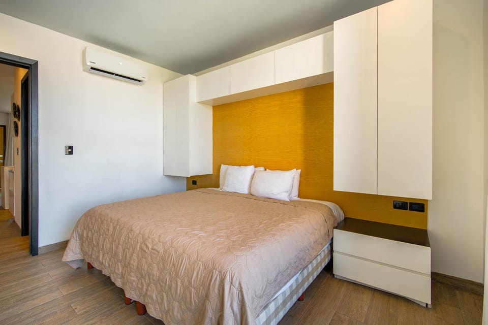 Bed, Photo of the whole room, Bedroom, wardrobe, air conditioner