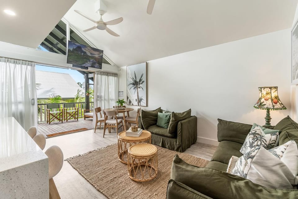 TV and multimedia, View (from property/room), Balcony/Terrace, Living room