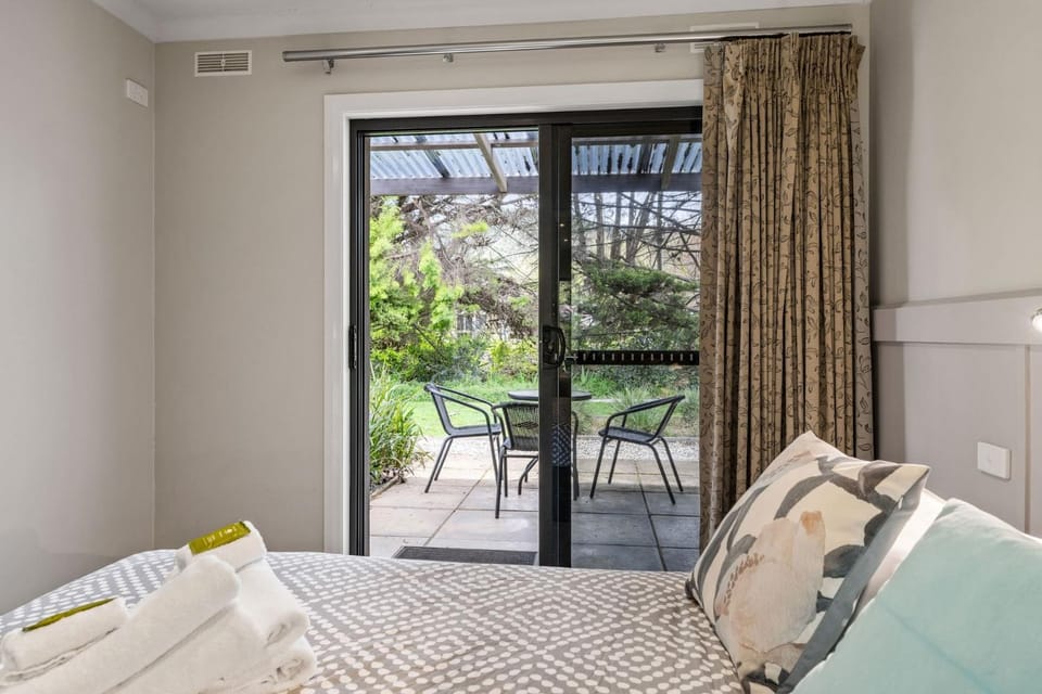 Grevillea Gardens Unit 5 Apartment in Porepunkah