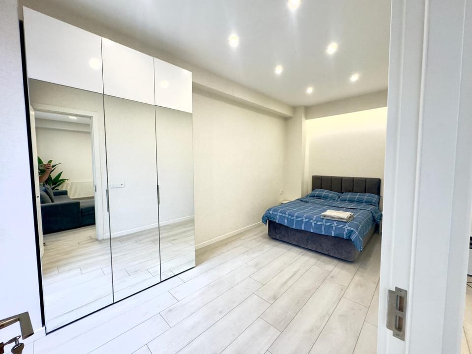 Bed, Photo of the whole room, Bedroom, wardrobe