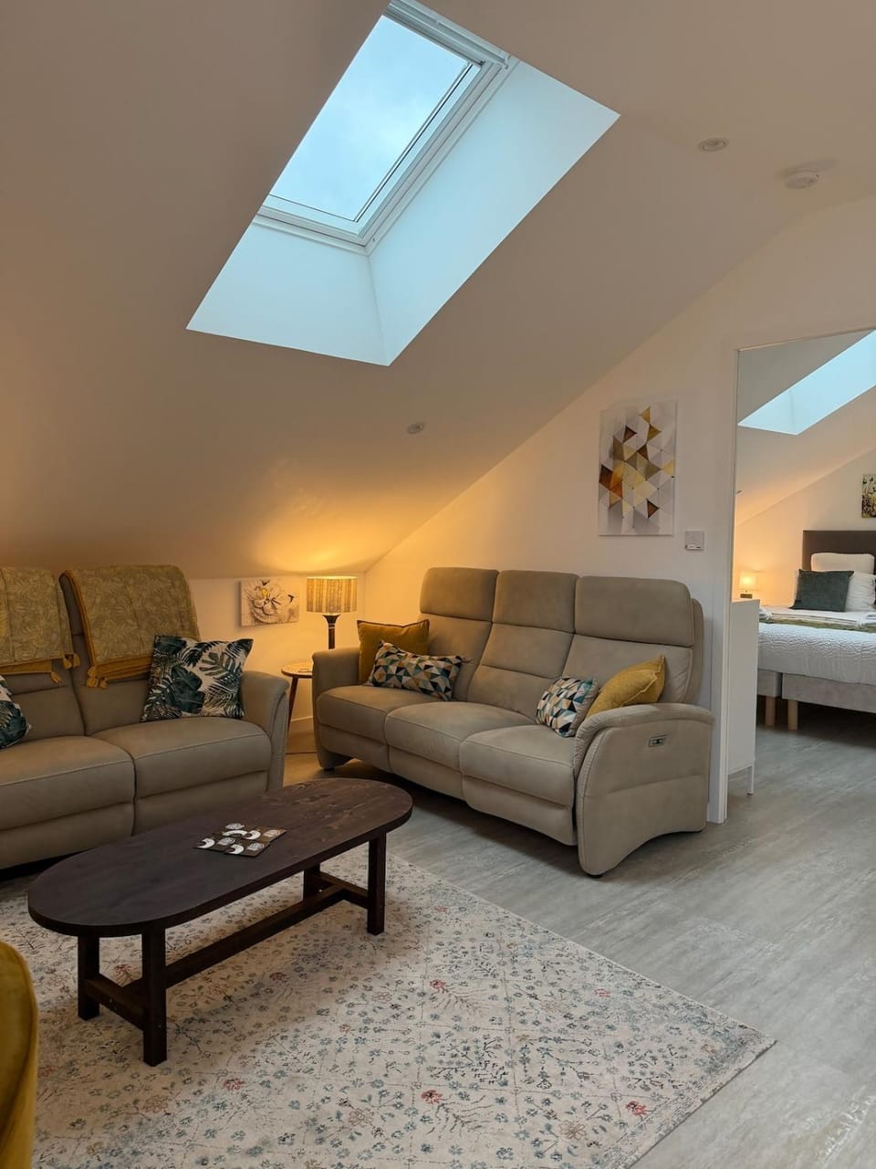 Living room, Seating area