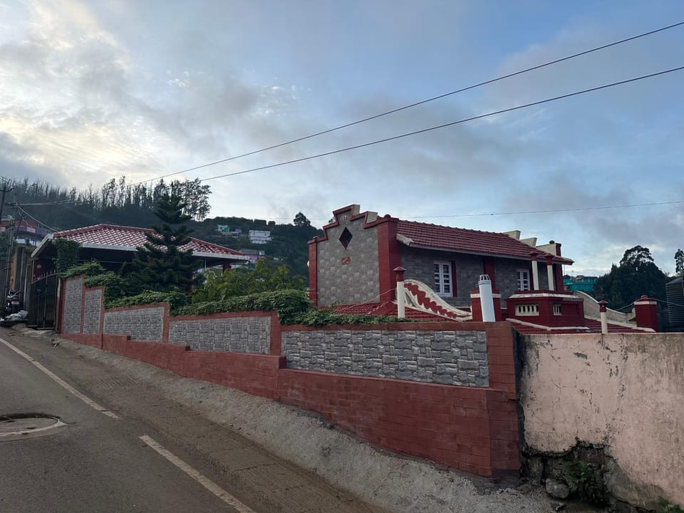 Property building, Street view, Quiet street view