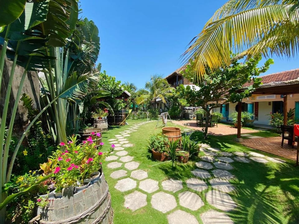 Patio, Facade/entrance, Natural landscape, Inner courtyard view
