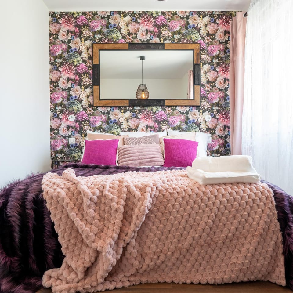 Bed, Decorative detail, Bedroom