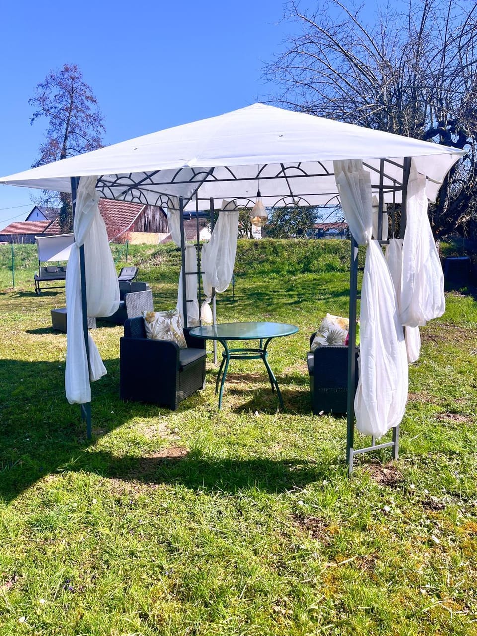 Day, Natural landscape, Garden, Garden view, furniture