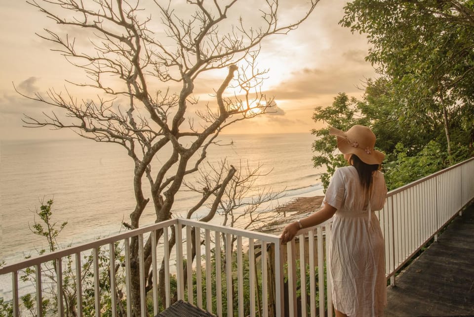Property building, People, Natural landscape, View (from property/room), Balcony/Terrace, Sea view, Sunset