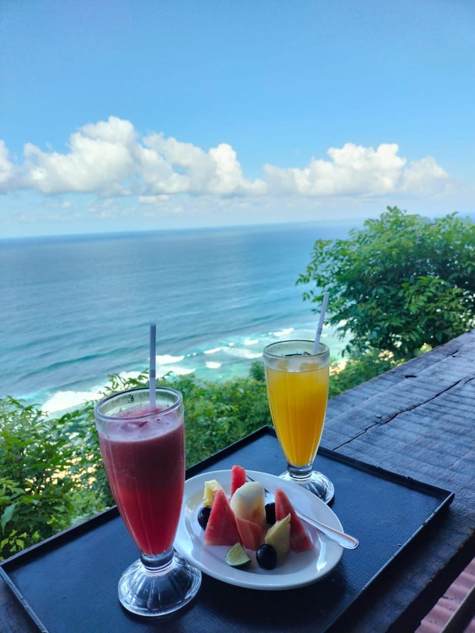 Natural landscape, Food and drinks, Dining area, Food, Sea view, Breakfast, Continental breakfast, Drinks