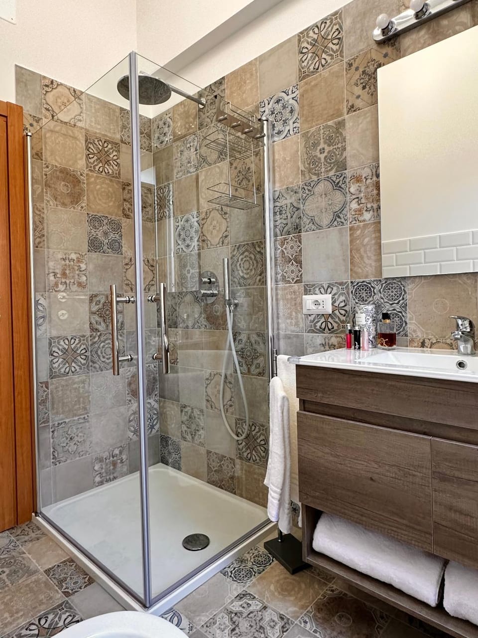 Shower, Bathroom