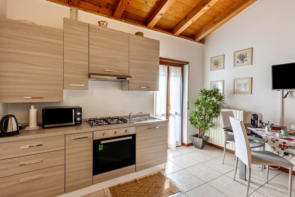Property building, Kitchen or kitchenette, Living room