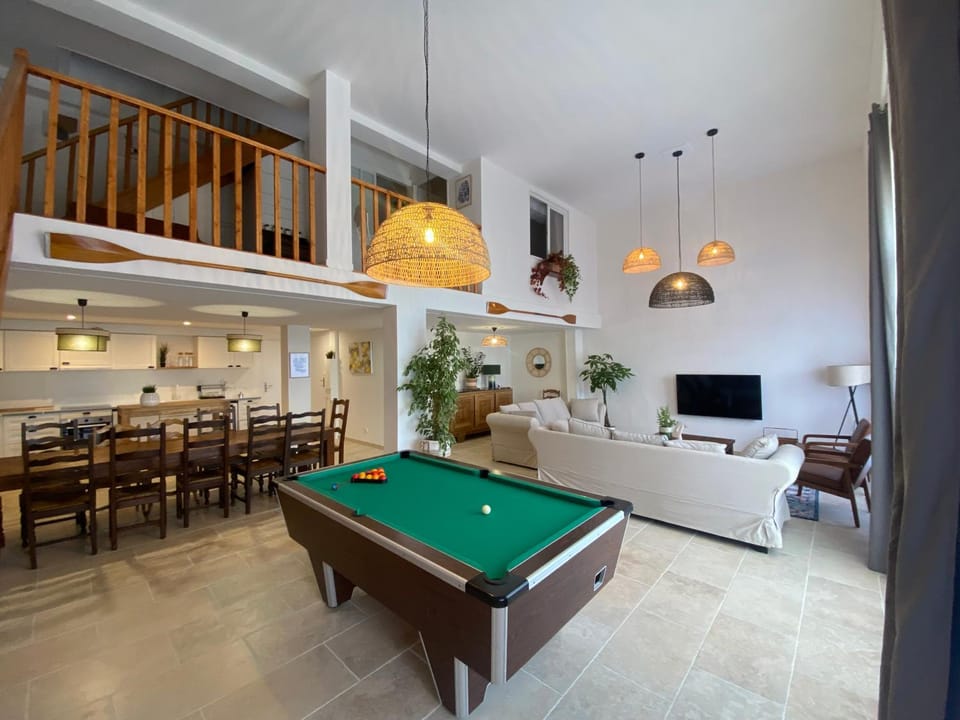 Billiard