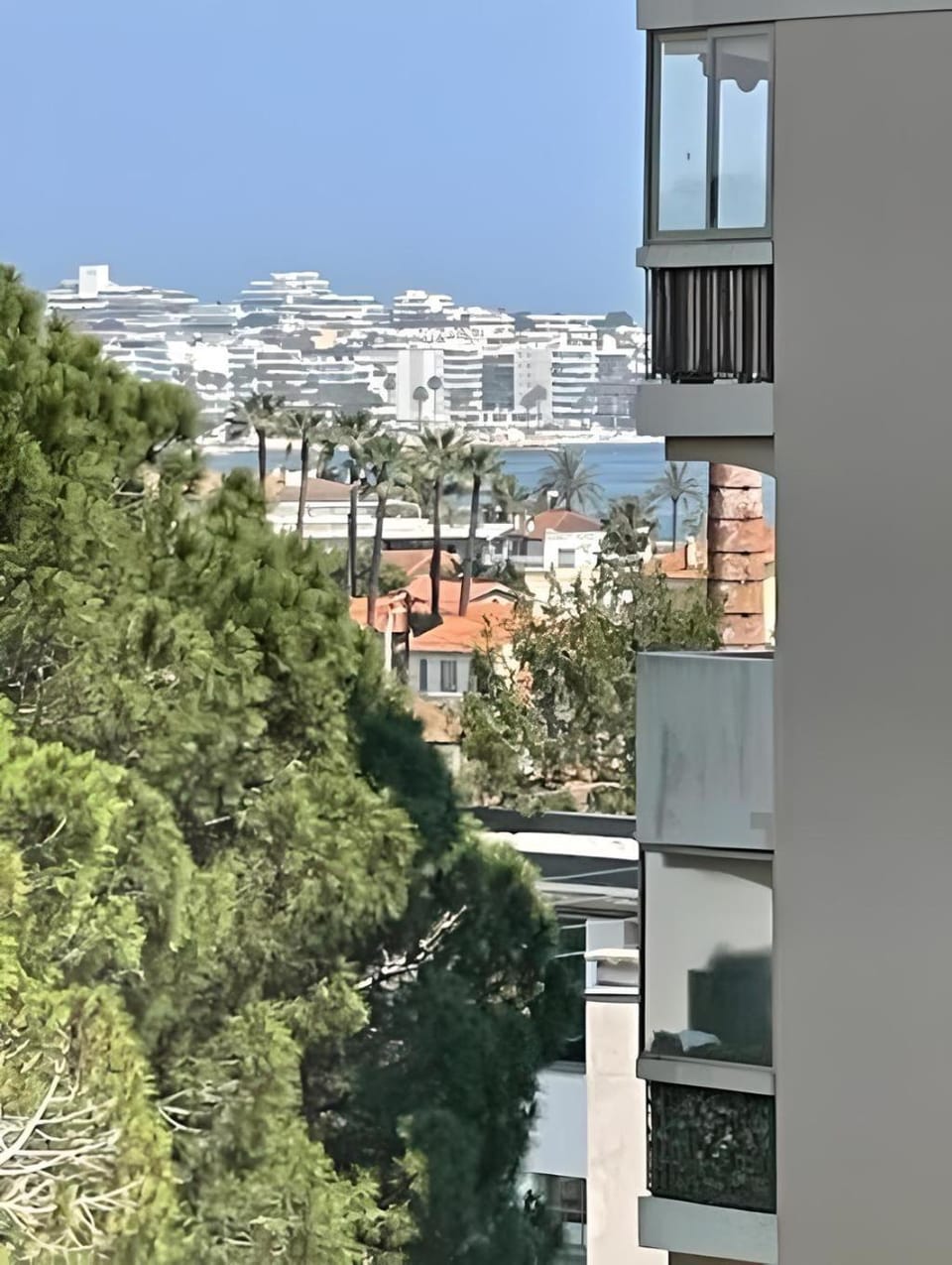 Property building, Facade/entrance, Day, Natural landscape, View (from property/room), Balcony/Terrace, City view, Mountain view, Sea view, Sea view