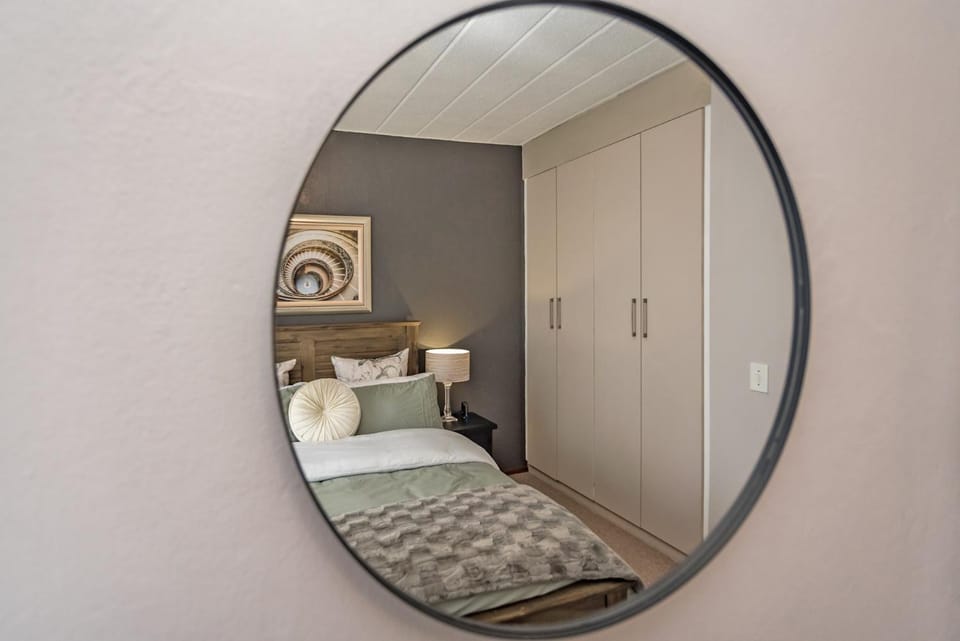 CLASSIC A&W Apartment in Sandton