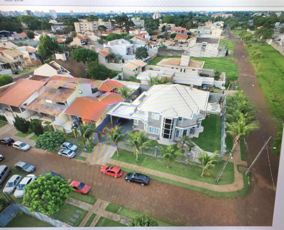 Property building, Neighbourhood, Natural landscape, Garden, Street view, Location, Parking