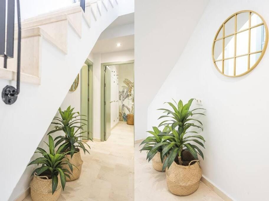 BS Brand New Triplex Private terrace downtown Parking Apartment in Seville