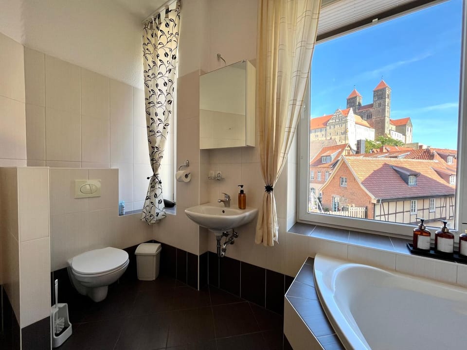 Toilet, Bathroom, Bath