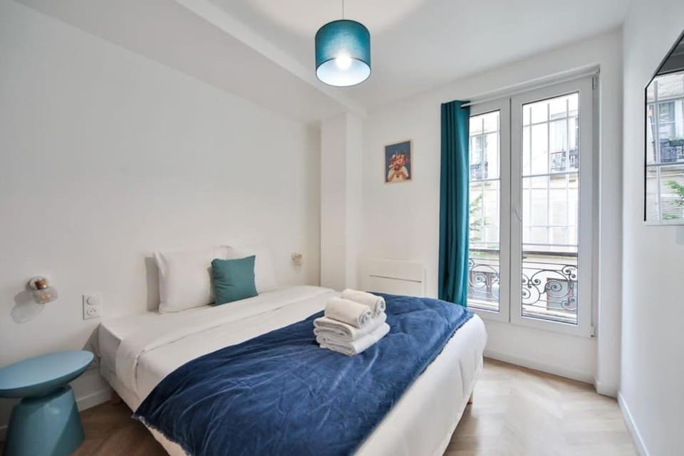 Appartement de charme proche du Canal Saint-Martin Apartment in Paris