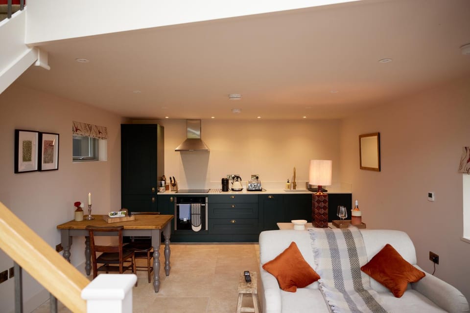 Kitchen or kitchenette, Seating area