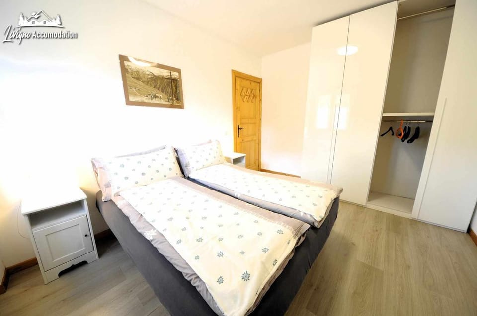 Chalet Rododendro Forést by Livigno Accomodation Apartment in Canton of Grisons