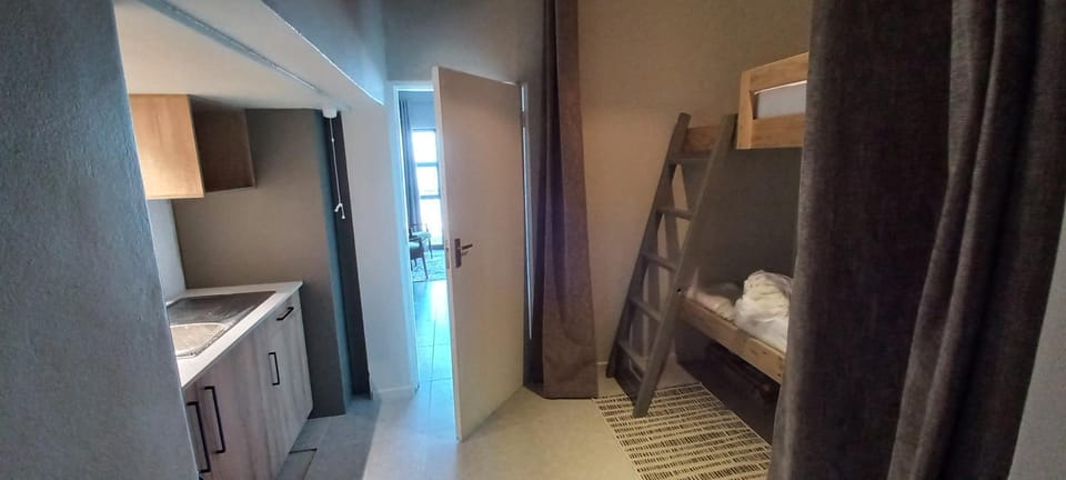 Kitchen or kitchenette, bunk bed